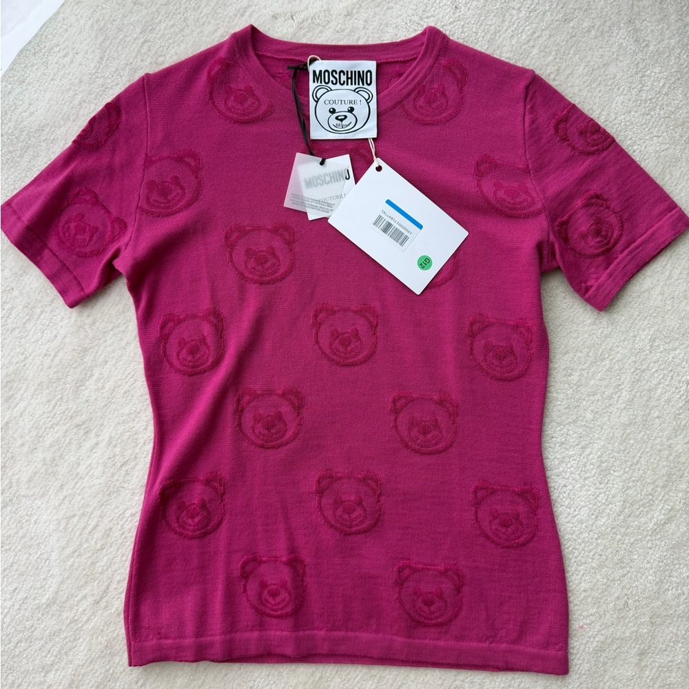 BNWT Moschino Short Sleeve Knit Top/Sweater in Pink Fuchsia with 3D Bear Motif